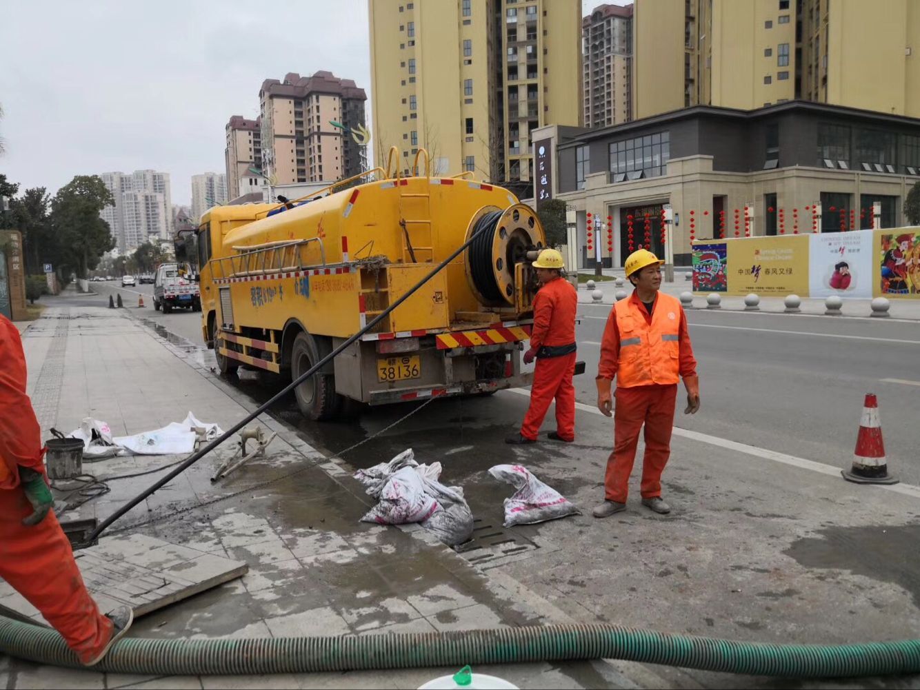 新城排污管道清淤-管道清洗